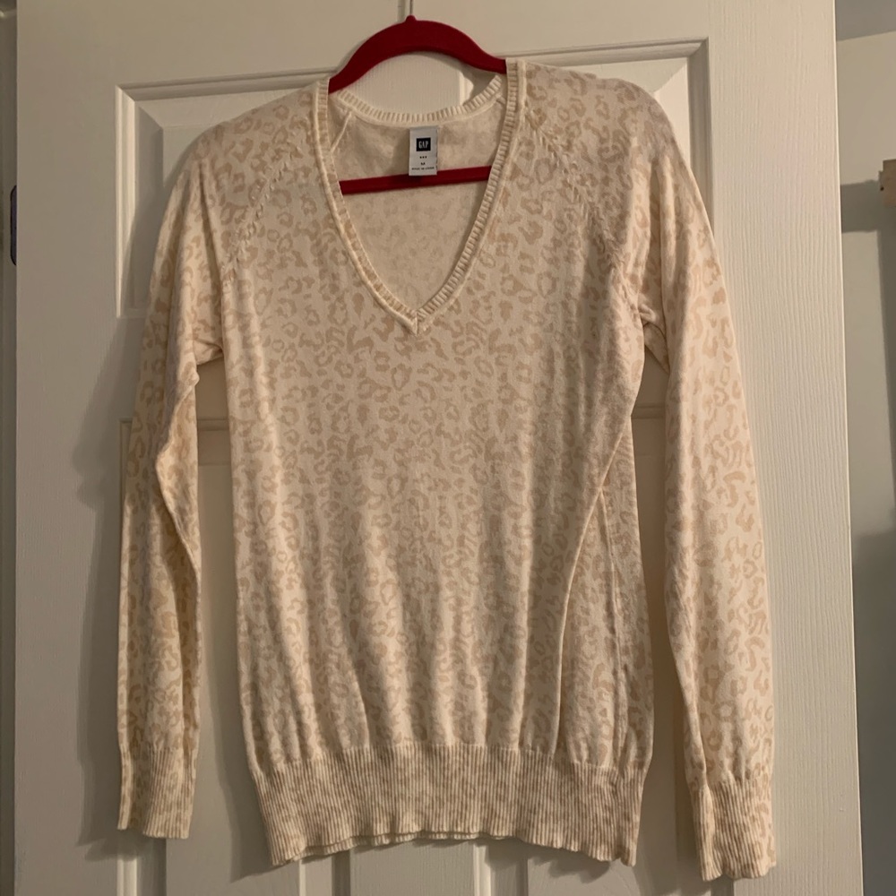 Gap leopard print sweater